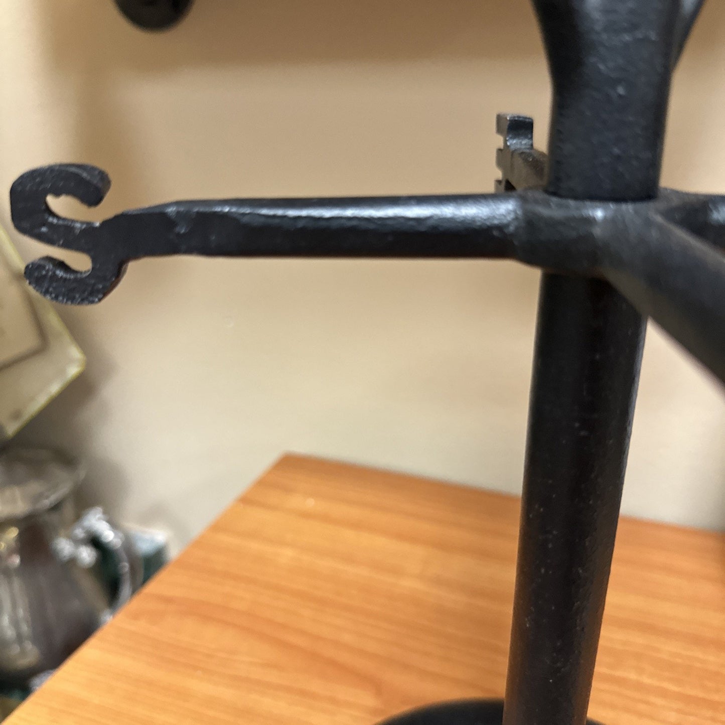 Wrought Iron Vintage Hen Weather Vane Mug Holder Tree