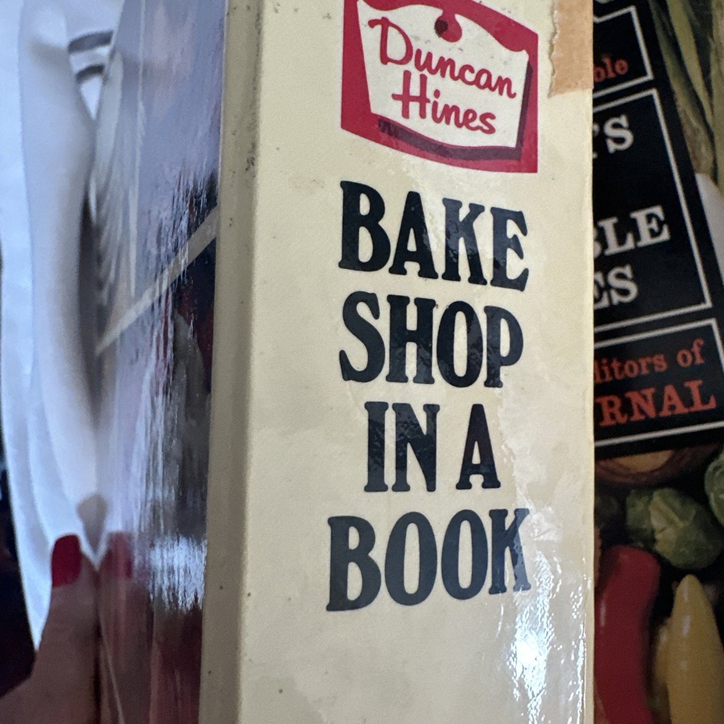 Duncan Hines Bake Shop in a Book 3-Ring Hardcover Book 1979