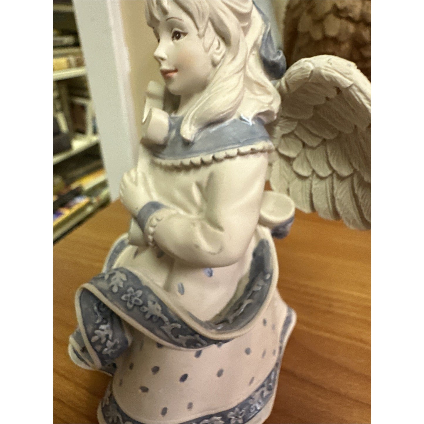 Sarah's Angels 2003 ANGEL WITH CROSS Figurine Linda Mae by Pavillion #02090