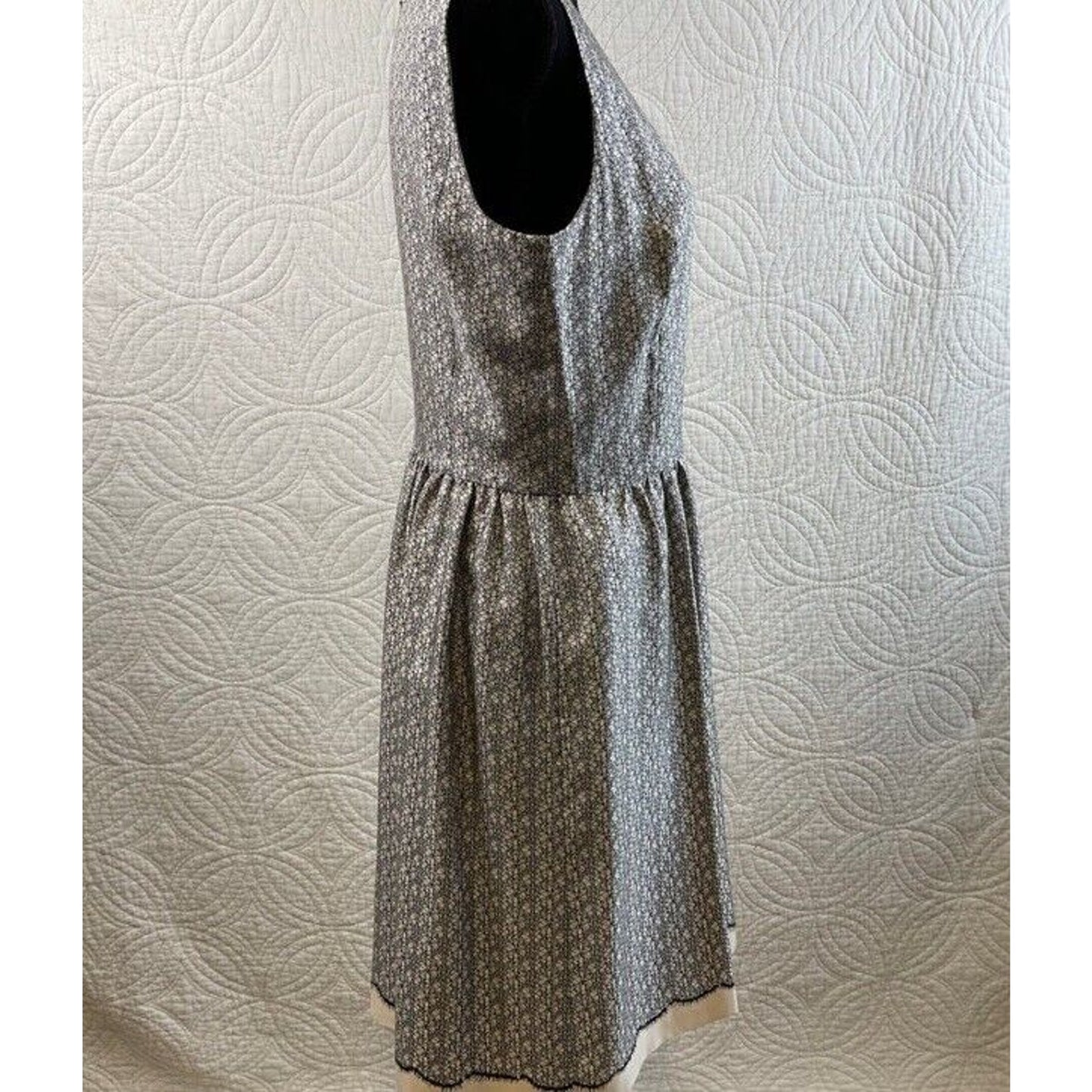 Pre-Owned Women’s Miss Wu Lace Print Silk Twill Dress, Cream & Black color, Sz 10