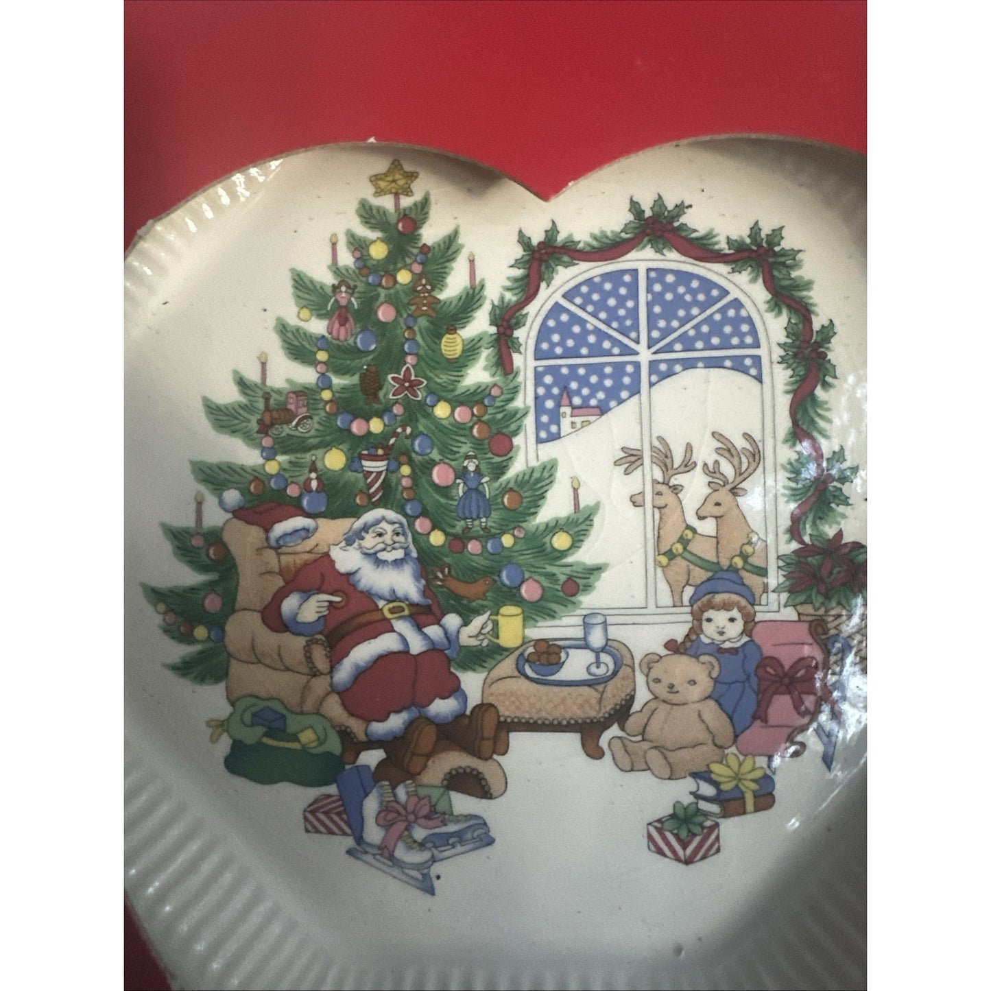 Nikko HAPPY HOLIDAYS Collector's Plate 2000 Christmas Scene 10 5/8” EUC
