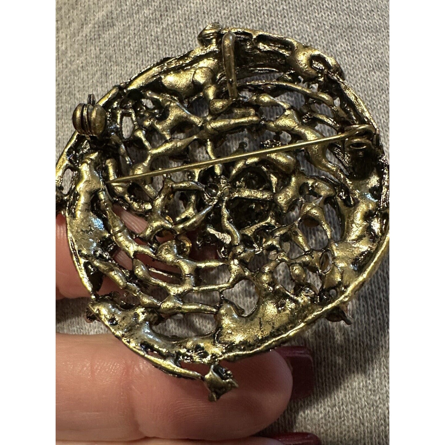 VTG Swirl Multicolor Rhinestones Brooch Pendant Antiqued Gold Plate Outstanding