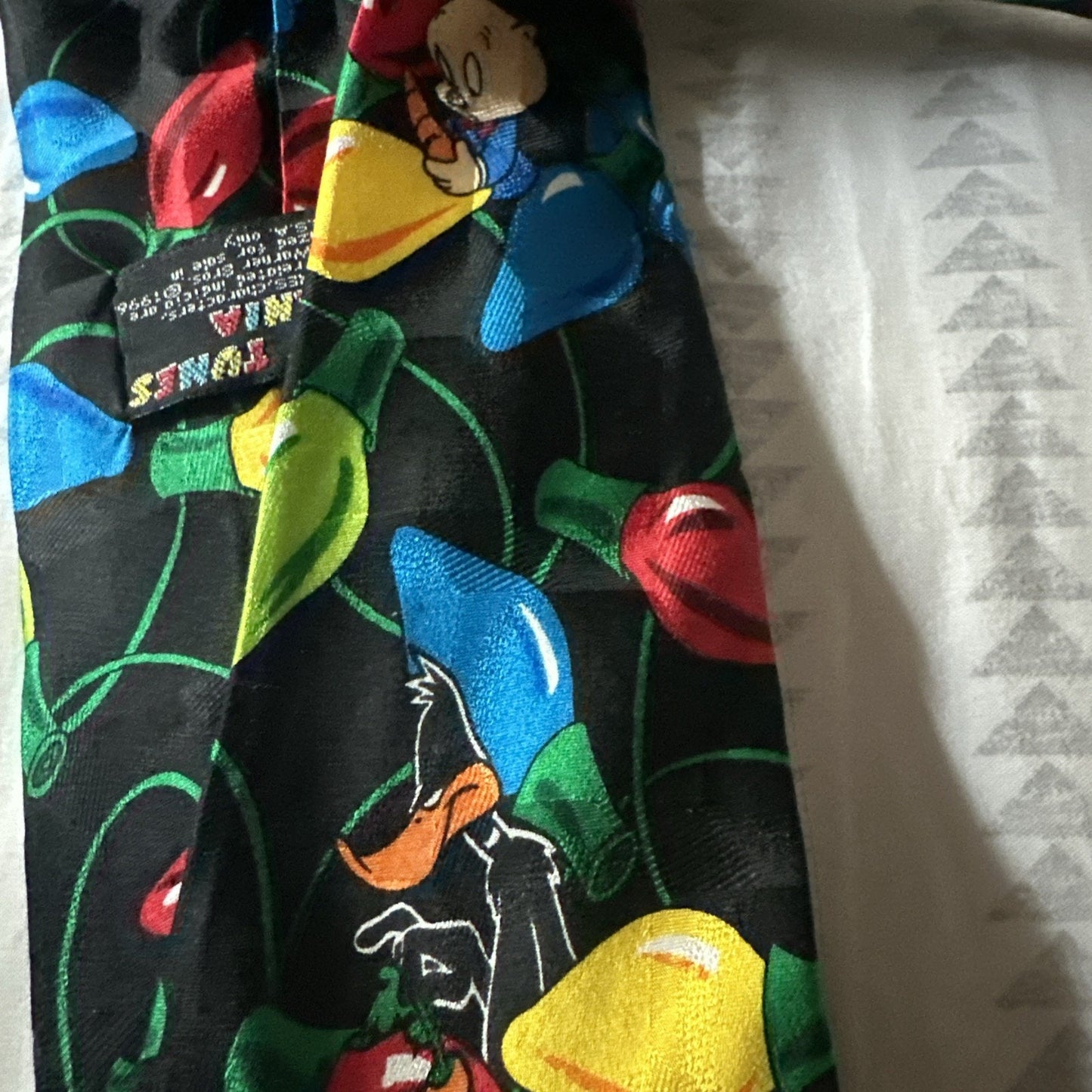 Looney Tunes Mania Tie With Christmas Lights Bugs Bunny Daffy Duck Taz