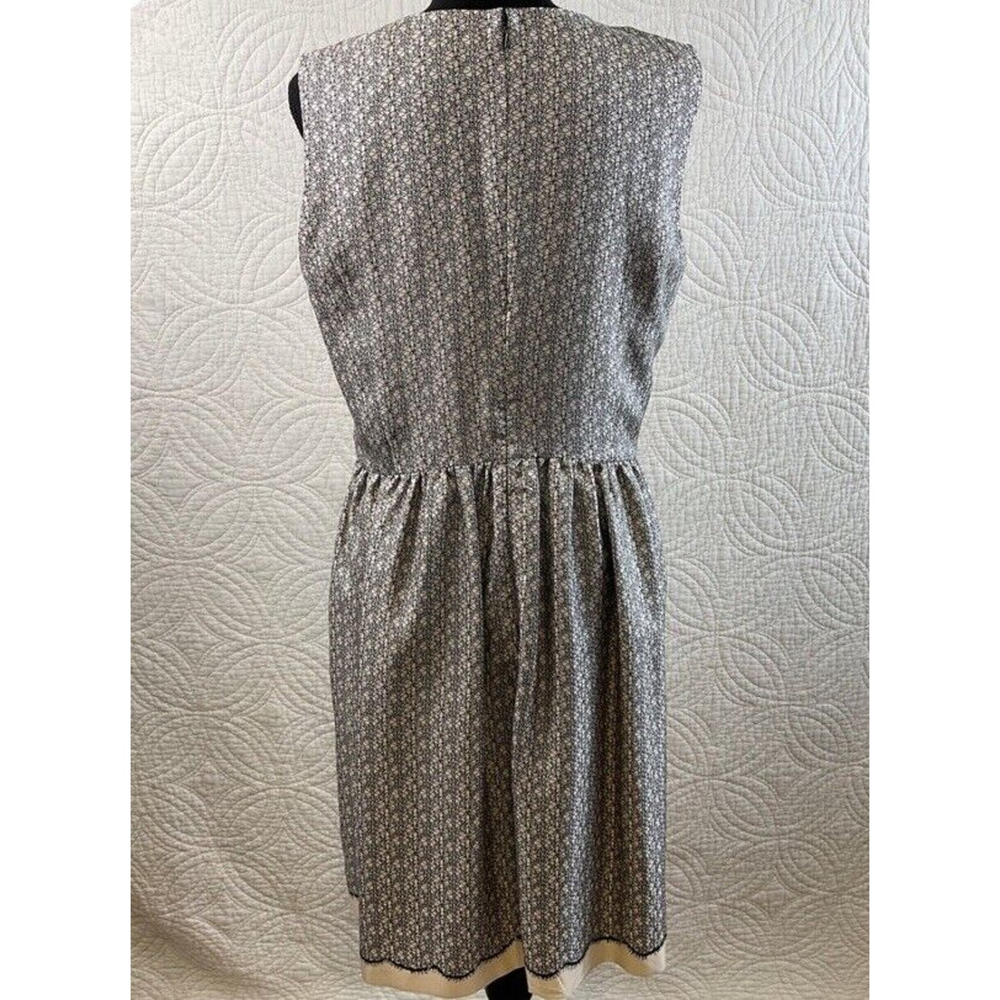 Pre-Owned Women’s Miss Wu Lace Print Silk Twill Dress, Cream & Black color, Sz 10