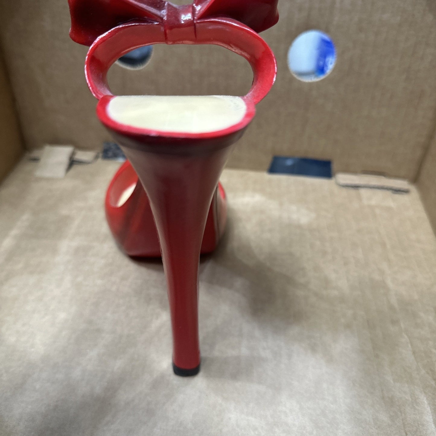 Red High Heel Stiletto Decorative Wine Bottle Holder