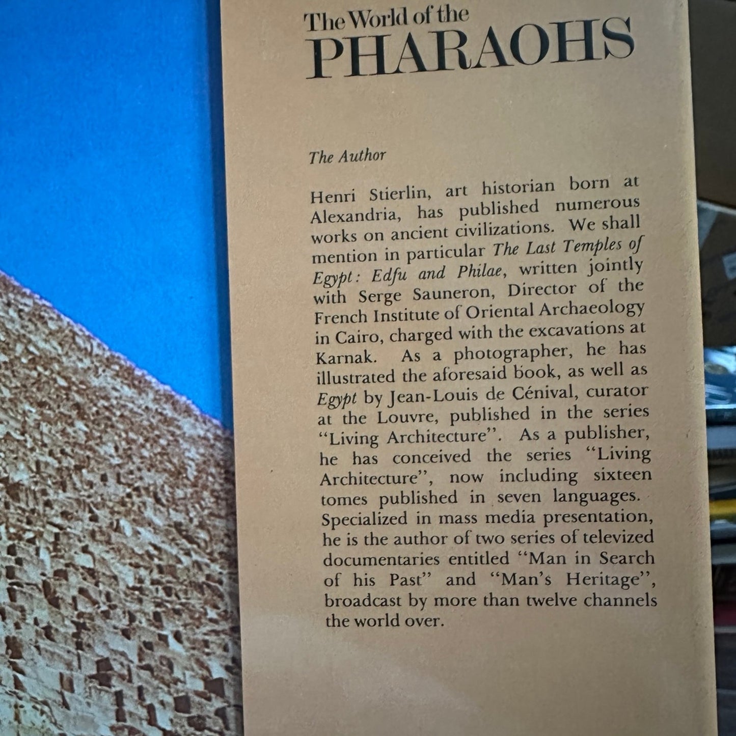 The World of the Pharaohs by Henri Stierlin 1978 Hardcover w/ Dust Cover