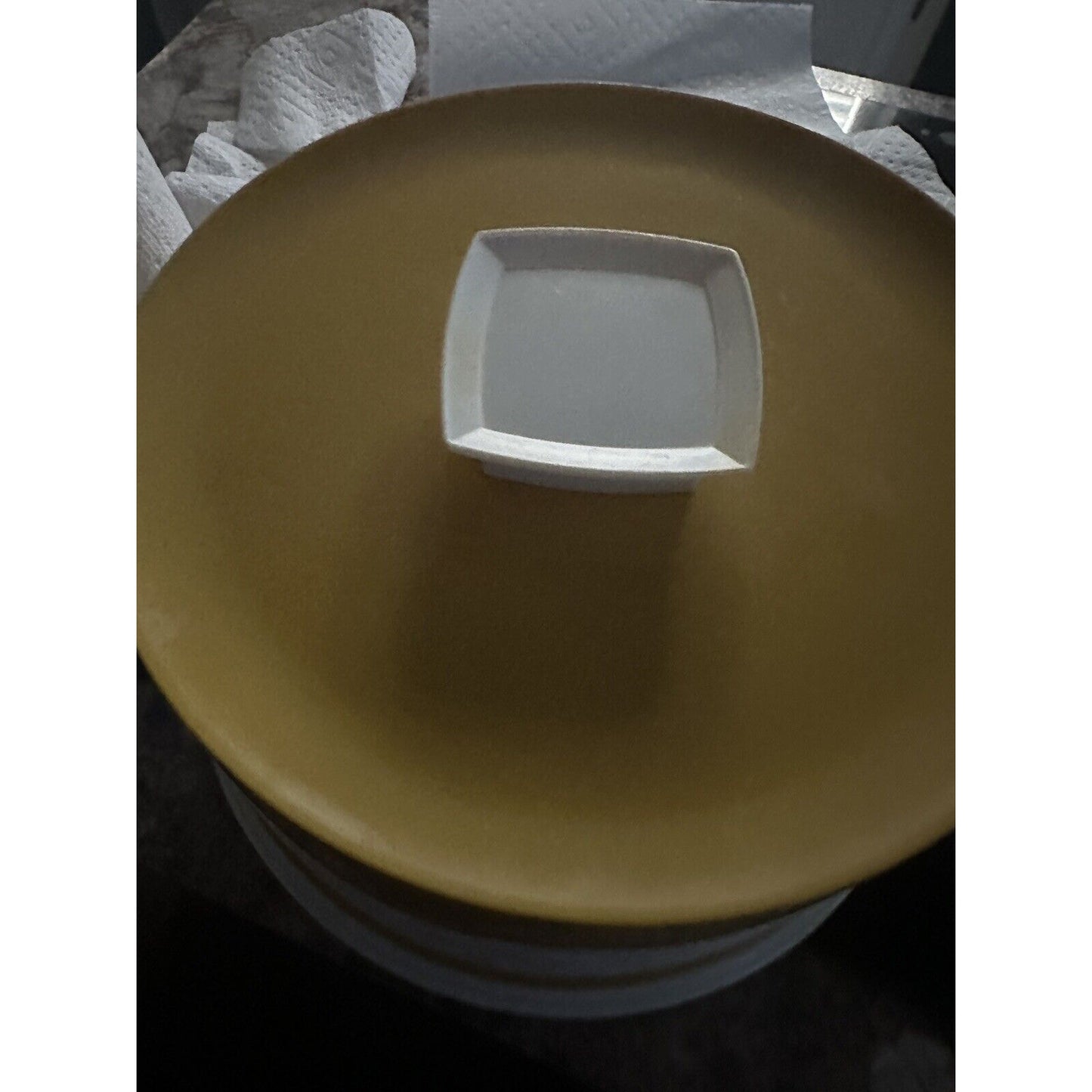 Vintage Plastic Cake Cover Carrier Harvest Yellow locking Lid with Floral Design