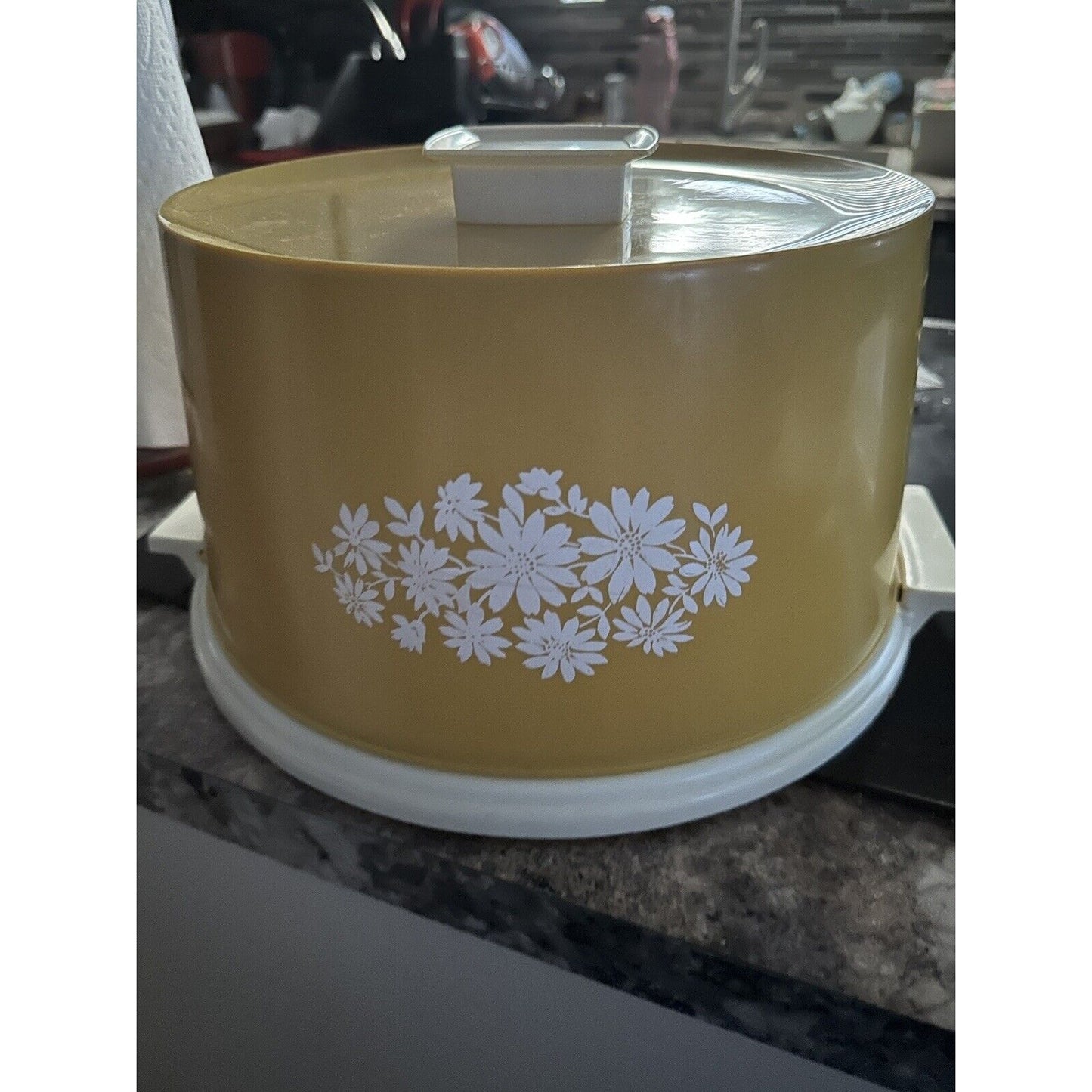 Vintage Plastic Cake Cover Carrier Harvest Yellow locking Lid with Floral Design