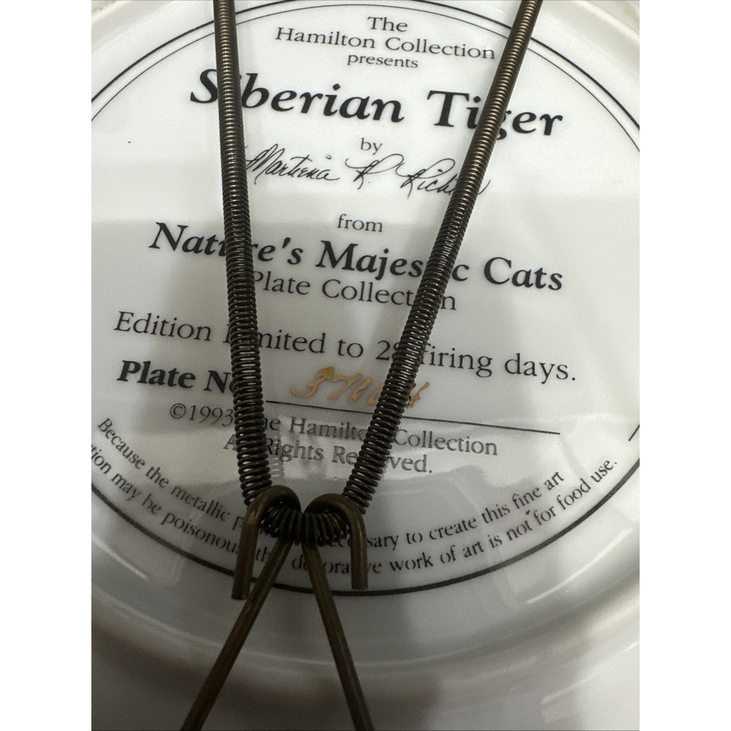The Hamilton Collection Nature's Majestic Cats Collector's 4 Plates