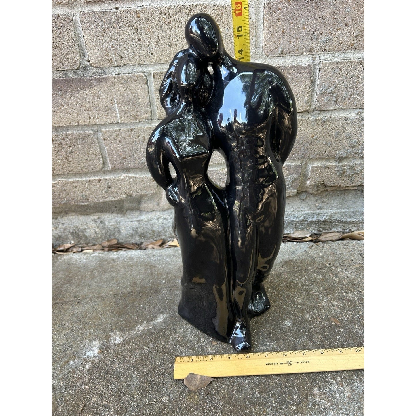 Set of 2 VTG Royal Haegar Man & Woman Couple Arm In Arm Statue Sculpture 16 Tall
