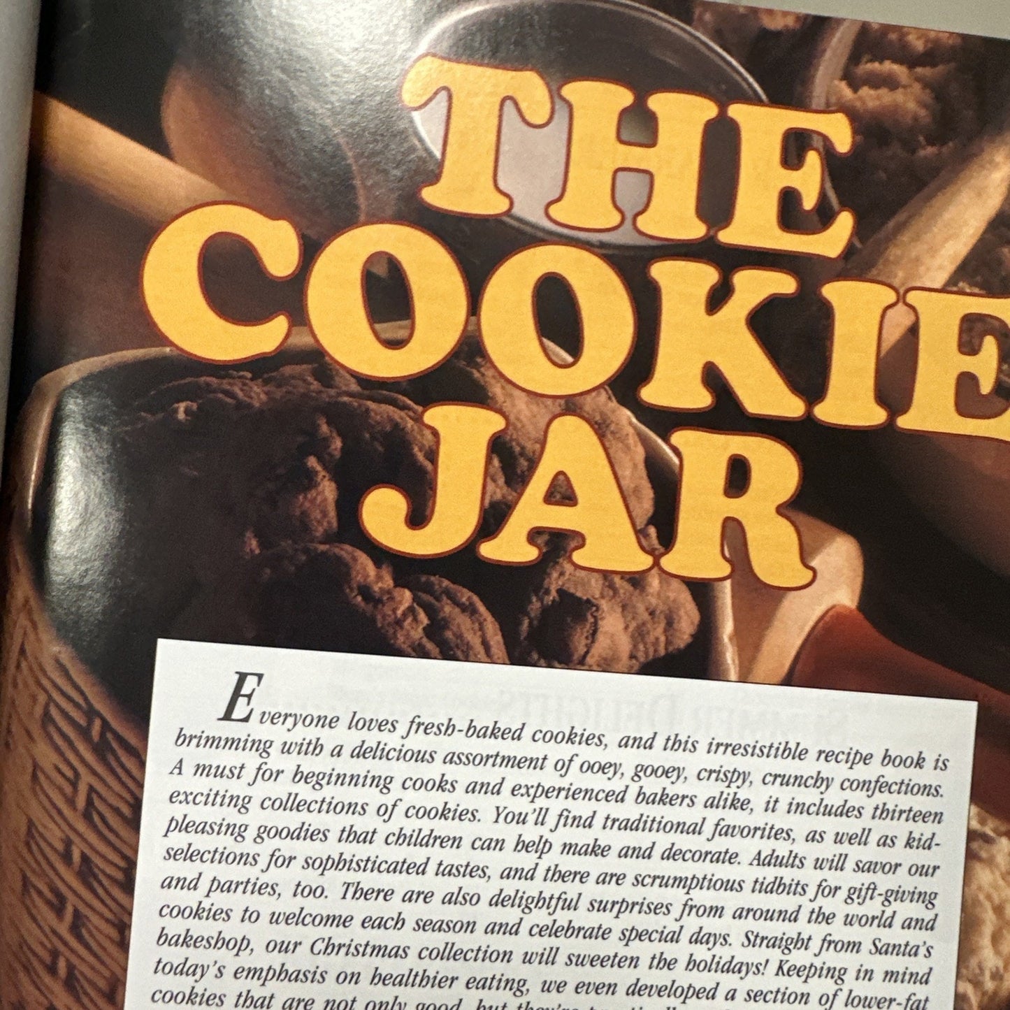 1995 Leisure Arts Memories in the Making Series The Cookie Jar Vintage Cookbook