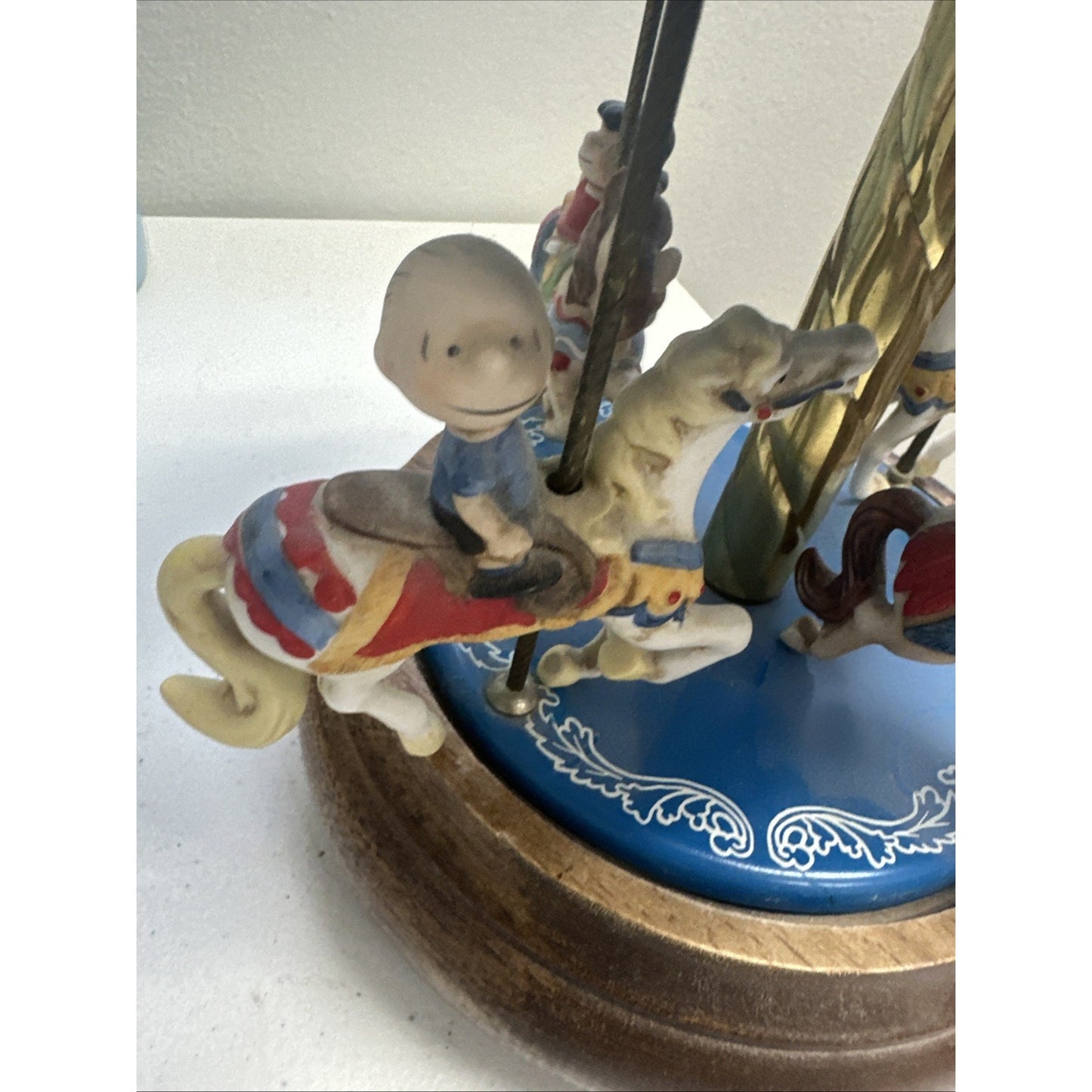 Peanuts / Snoopy Willitts #8113 Music Box: Merry Go Round Plays " Tales From ..
