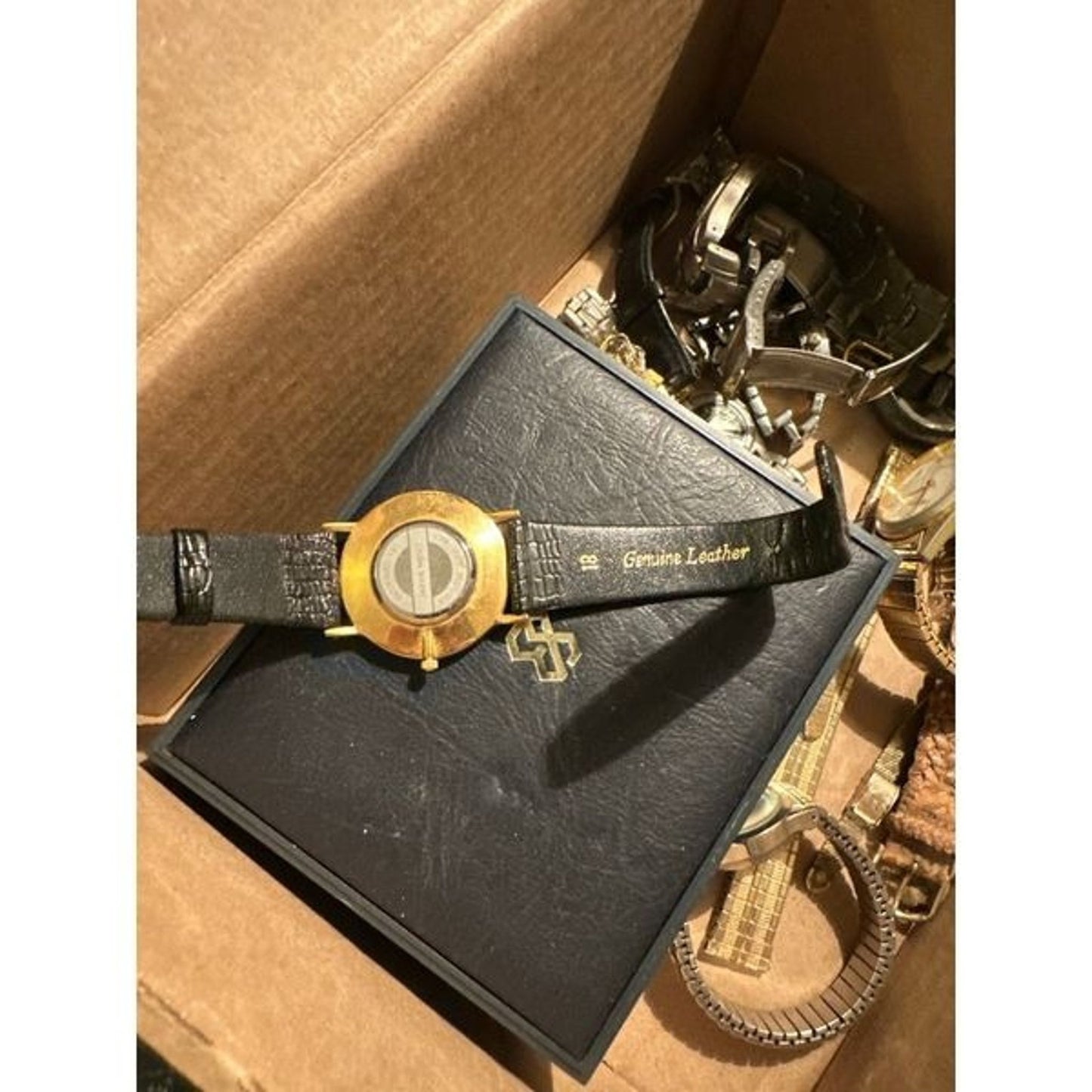 rare Watch Wells Fargo Company" Stagecoach Gold tone w/ Black Leather
