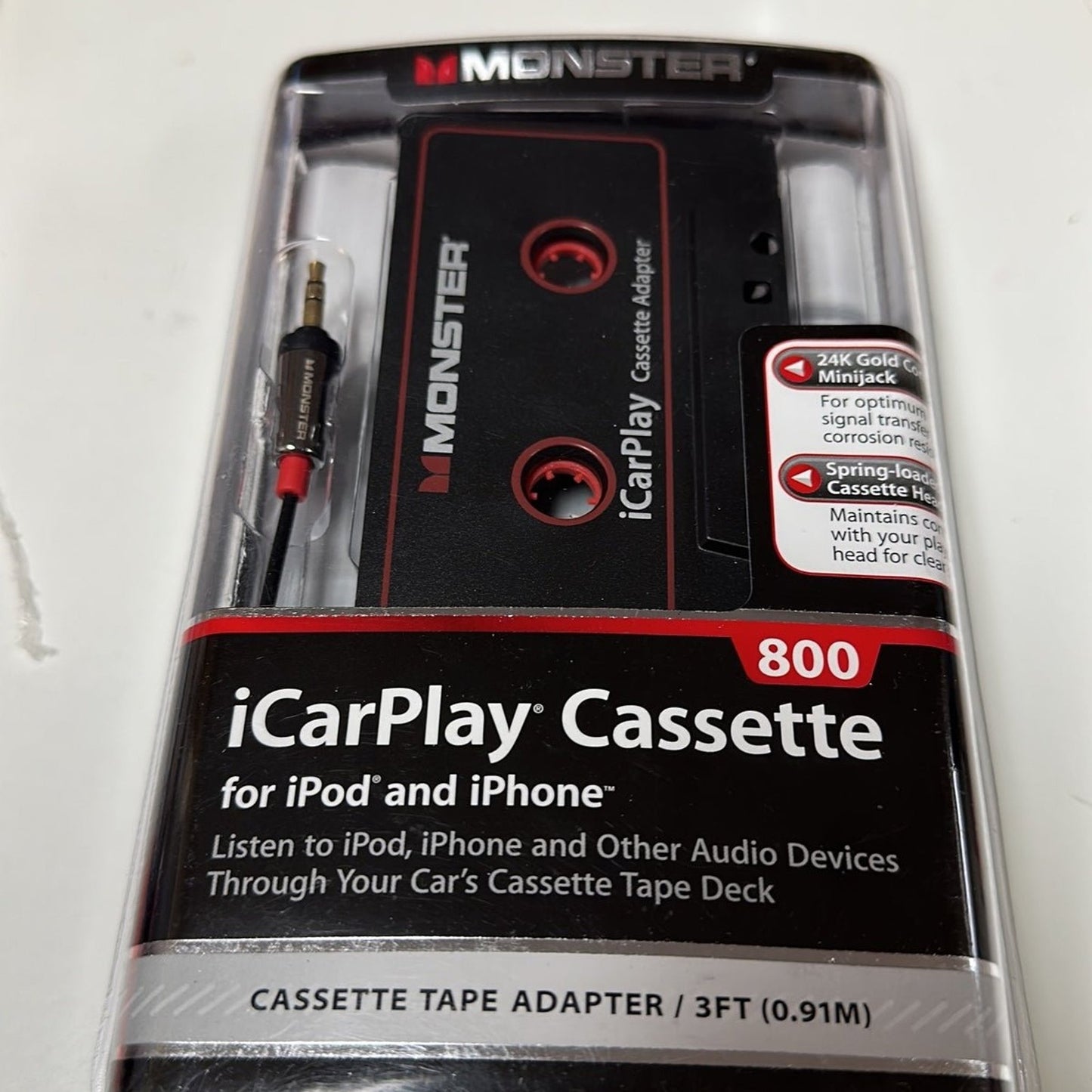 MONSTER ICARPLAY CASSETTE FOR IPOD AND IPHONE.