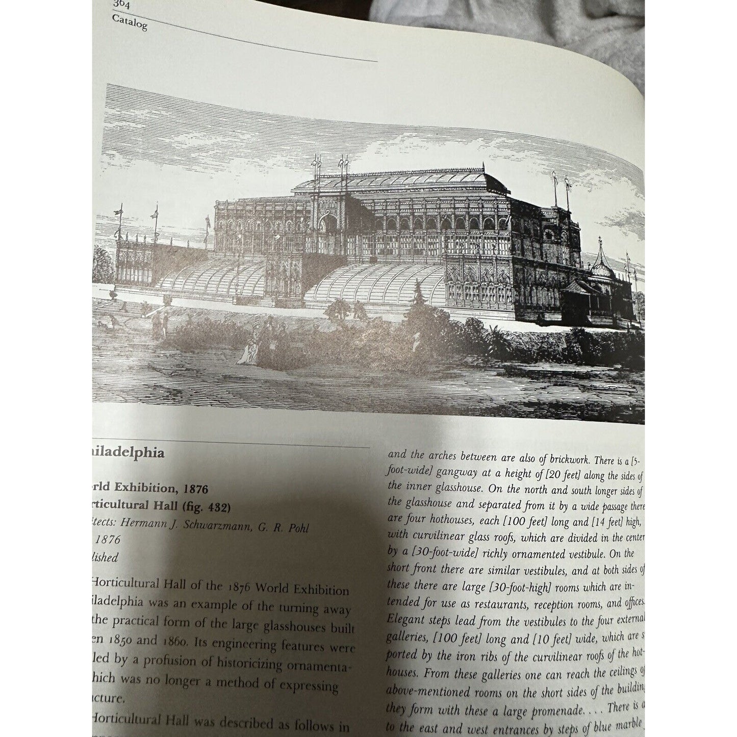 Houses of Glass: A Nineteenth-Century Building Type - Paperback - Good