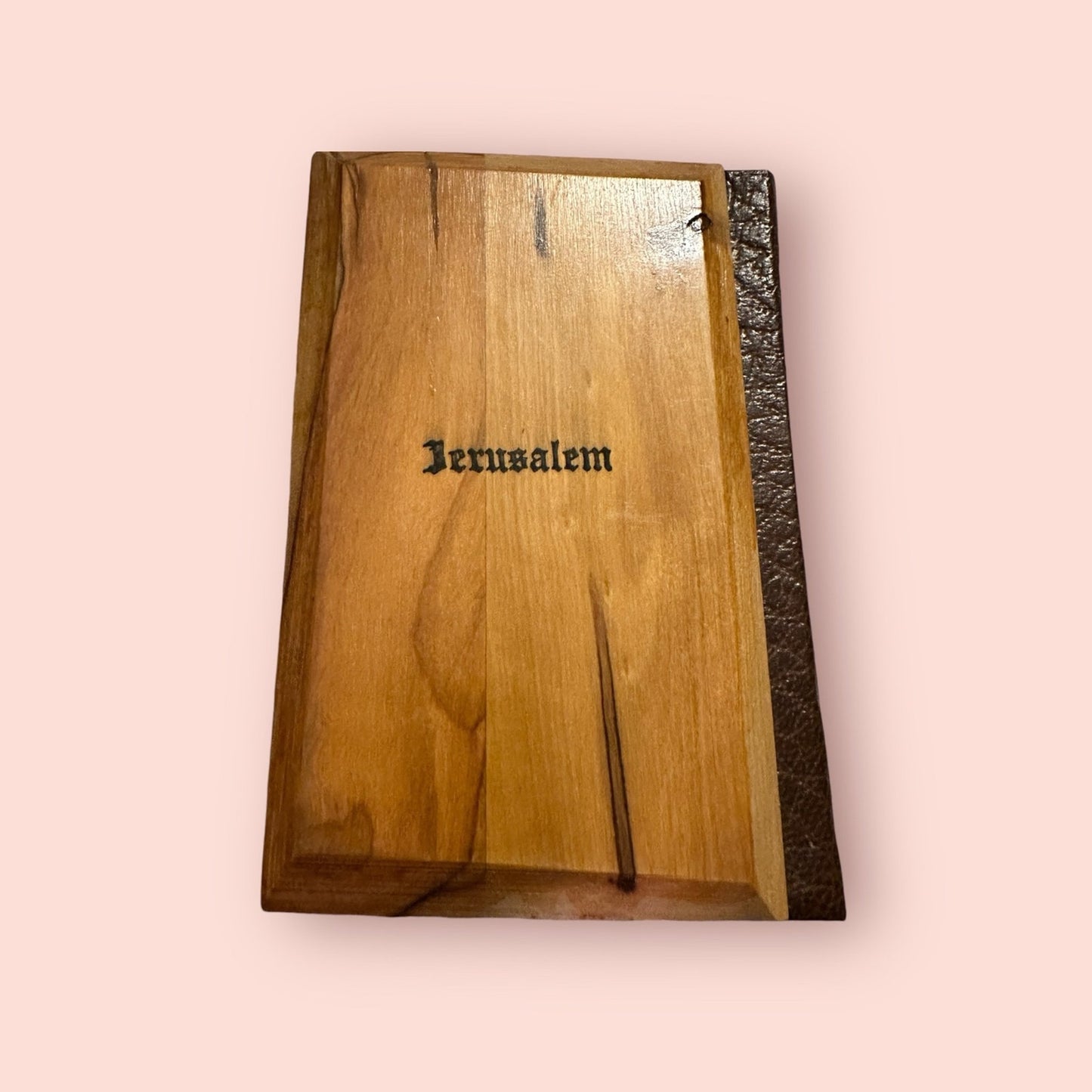 1989 Vintage Olive Wood Cover Red Letter New Testament