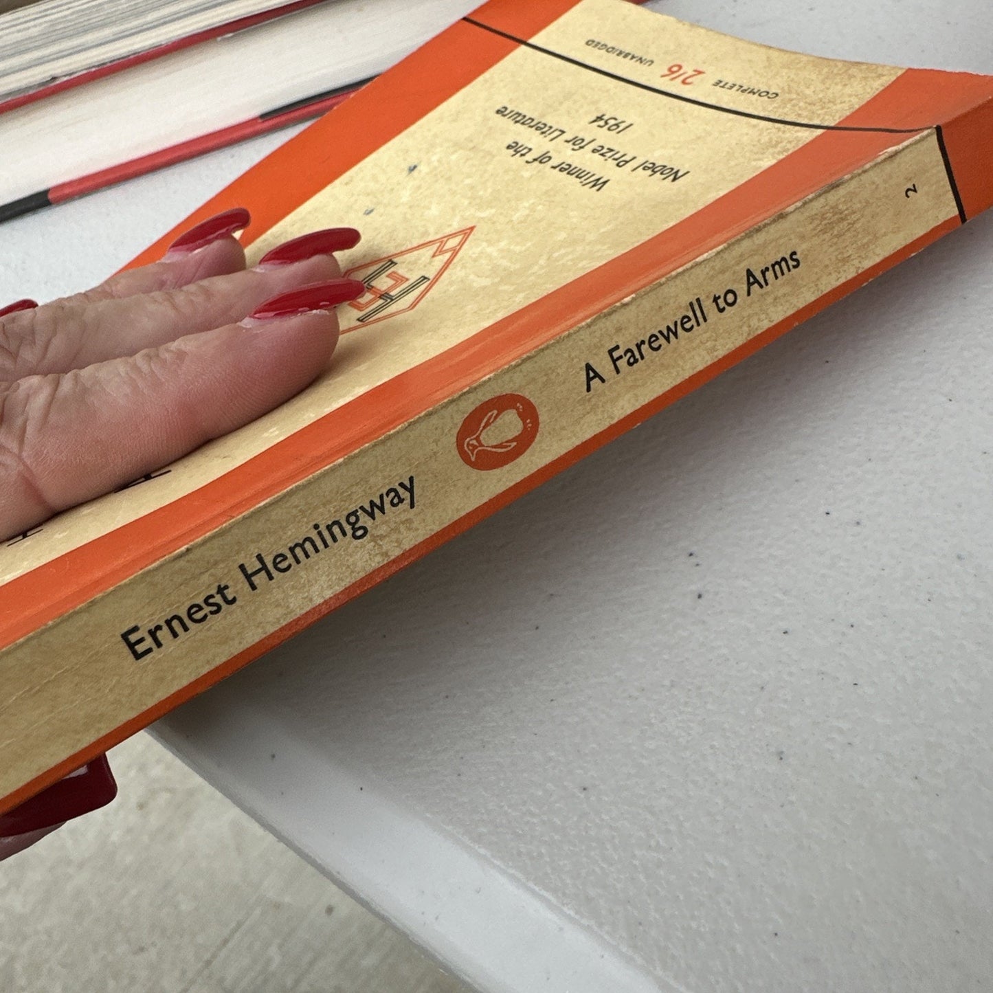 A Farewell to Arms (Ernest Hemingway - 1955) Penguin Books 1960