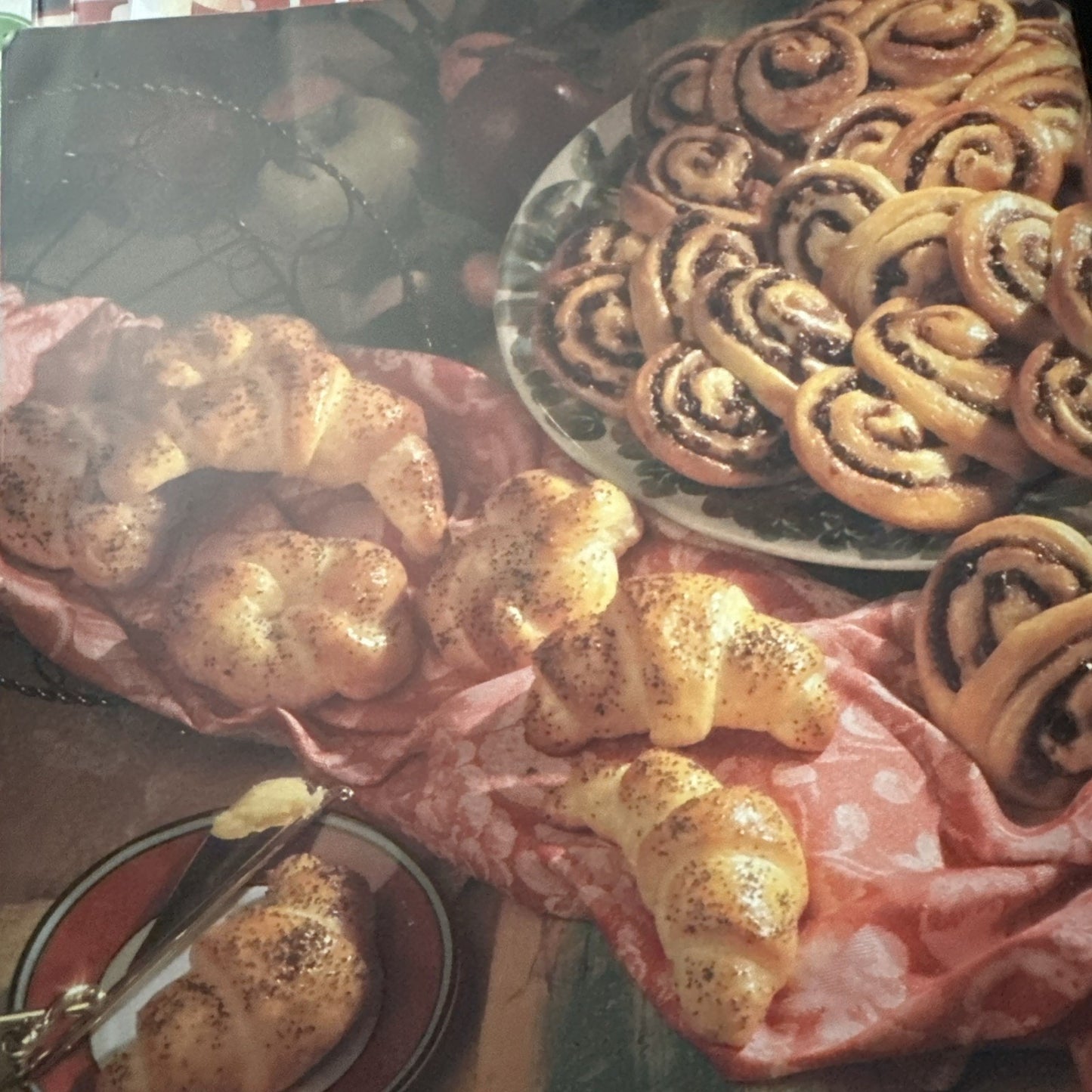 Pre-Owned Fleischmann's Yeast Best-Ever Breads Cookbook 2nd Printing 1995