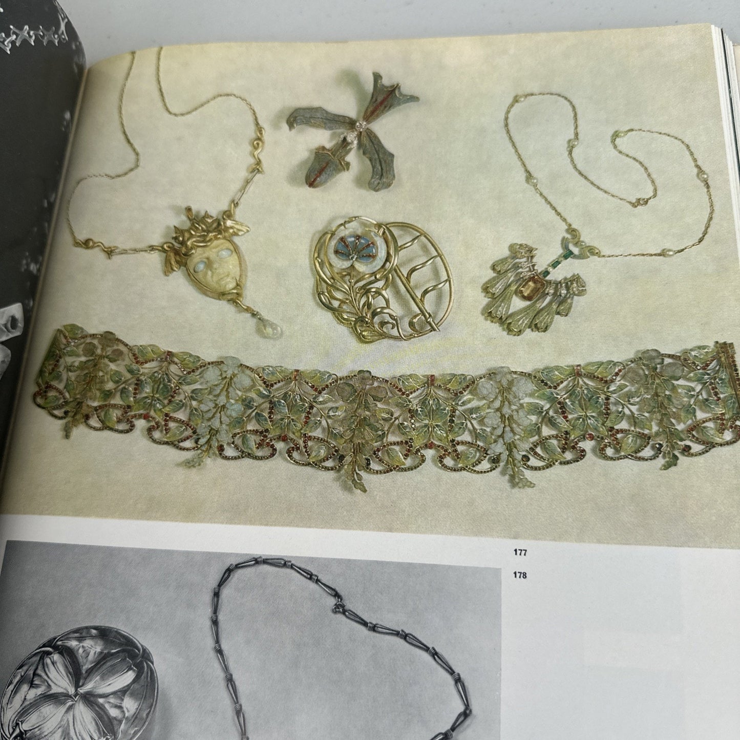 MODERN JEWELRY An International Survey 1890-1963 by Graham Hughes HCDJ Crown