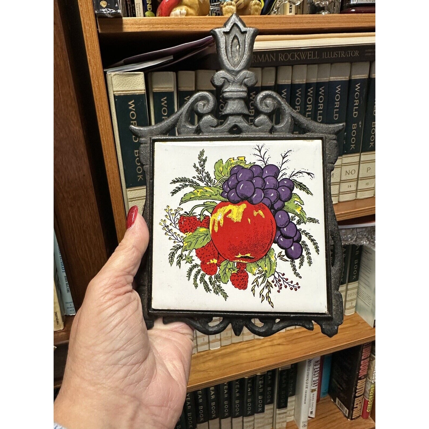 Vintage Seven Star Cast Iron Footed Tile Trivet Apple Grapes Strawberry Design