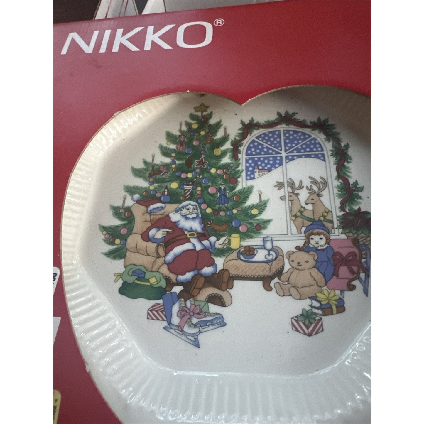 Nikko HAPPY HOLIDAYS Collector's Plate 2000 Christmas Scene 10 5/8” EUC