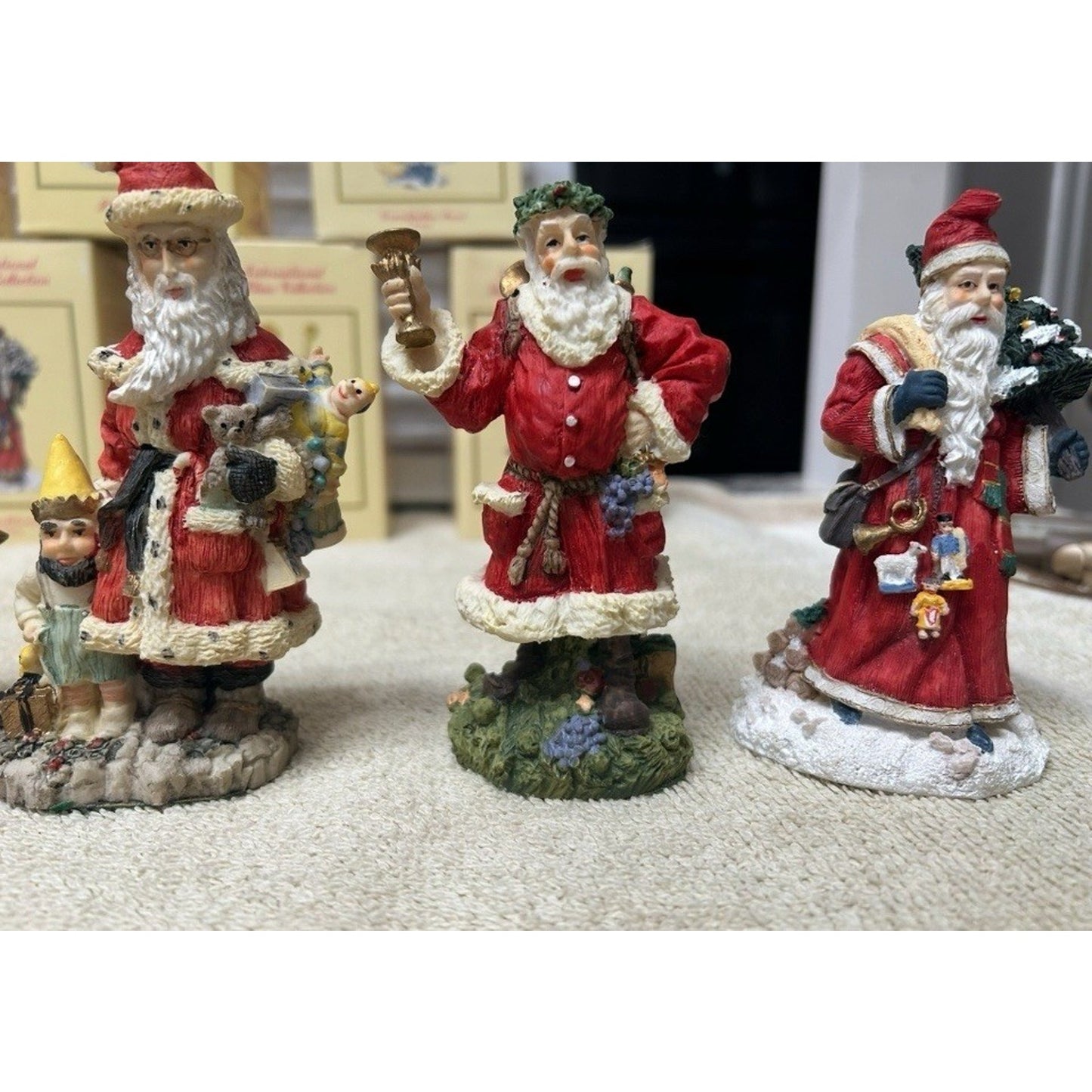 International Santa Claus collection of 16 Collectable Vintage Christmas