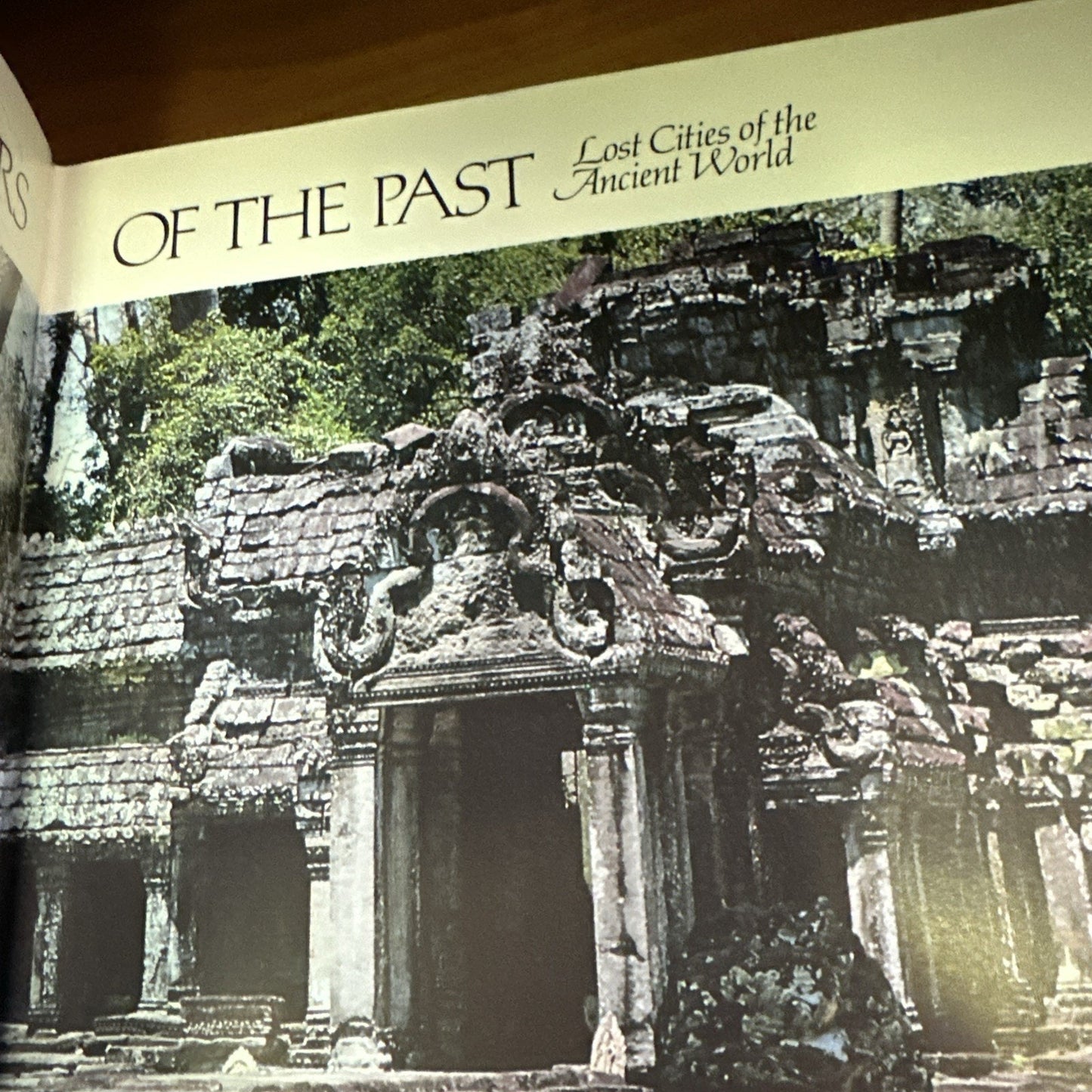Splendors of the Past : Lost Cities of the Ancient World by Special Publications