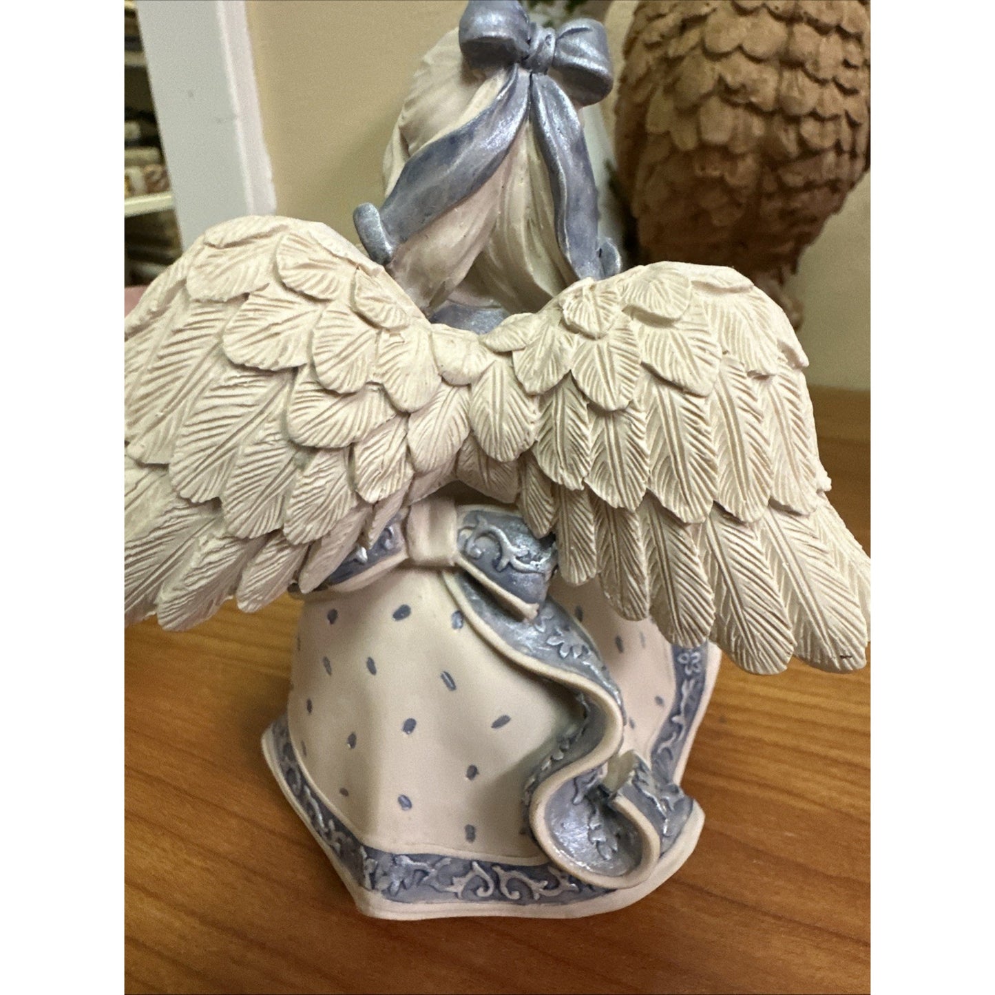 Sarah's Angels 2003 ANGEL WITH CROSS Figurine Linda Mae by Pavillion #02090