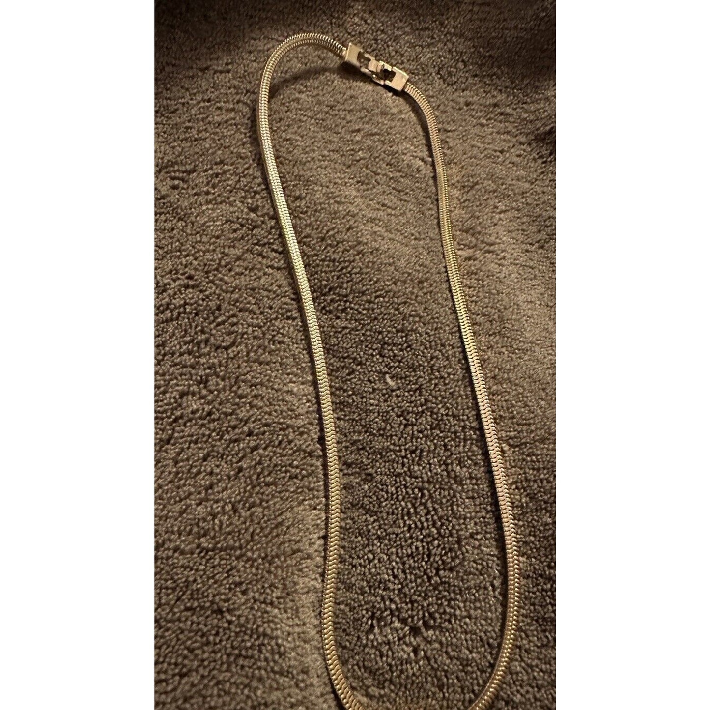 Crown Trifari Tortoise Lucite Inlay Pendant Gold Tone Chain Necklace Choker 14"