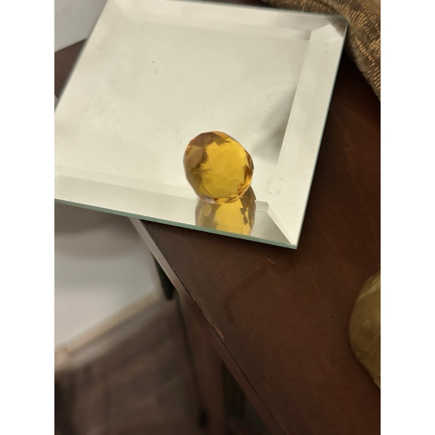 Crystal Squirrel Figurine 4” X4” Yellow Nut On Mirror Plate Beautiful