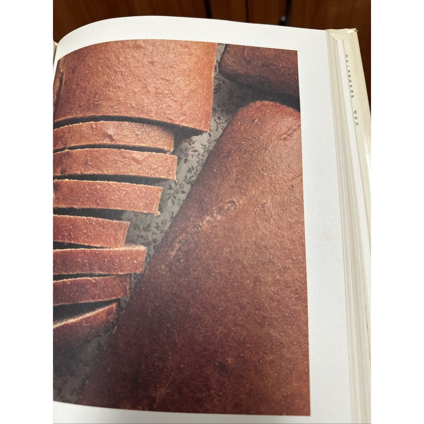 Bread Winners: More Than 200 Superior Bread Recipes, Mel London Hardcover 1979