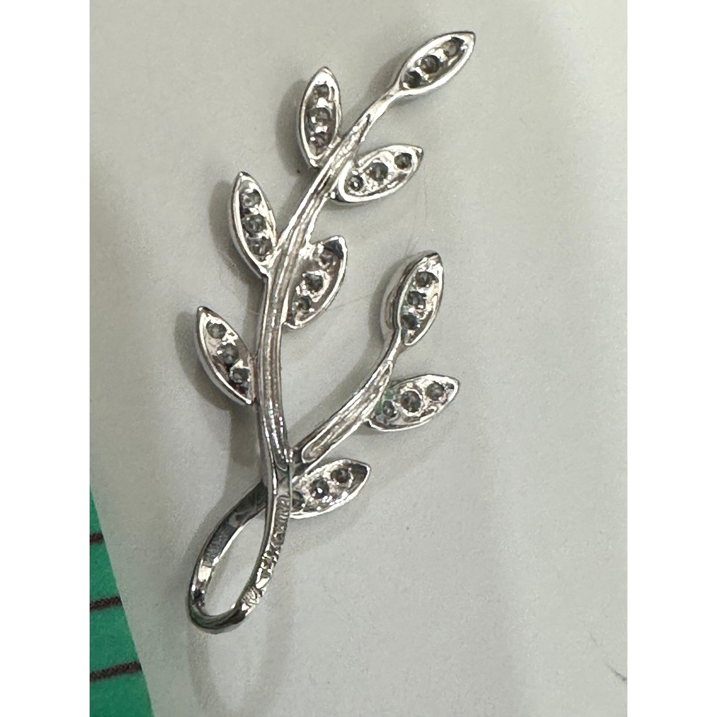 14K white Gold Diamond pendant,