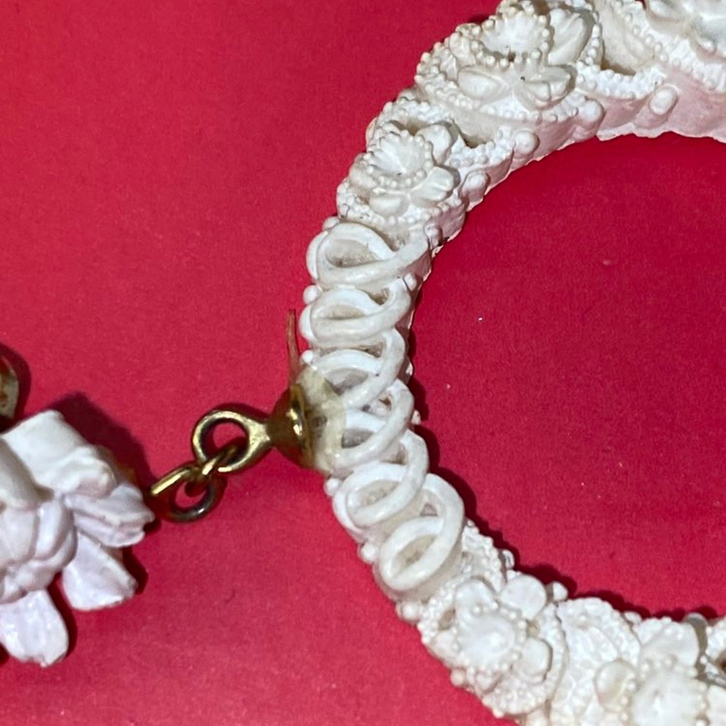 Vintage Carved Celluloid Floral Daffodil