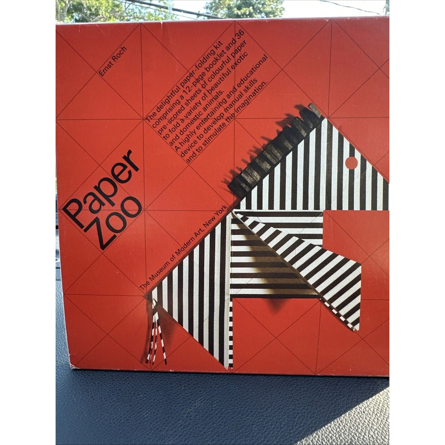 Vintage Paper Zoo Model Pre-Fold Animal Construction Set 1985 Museum Modern Art
