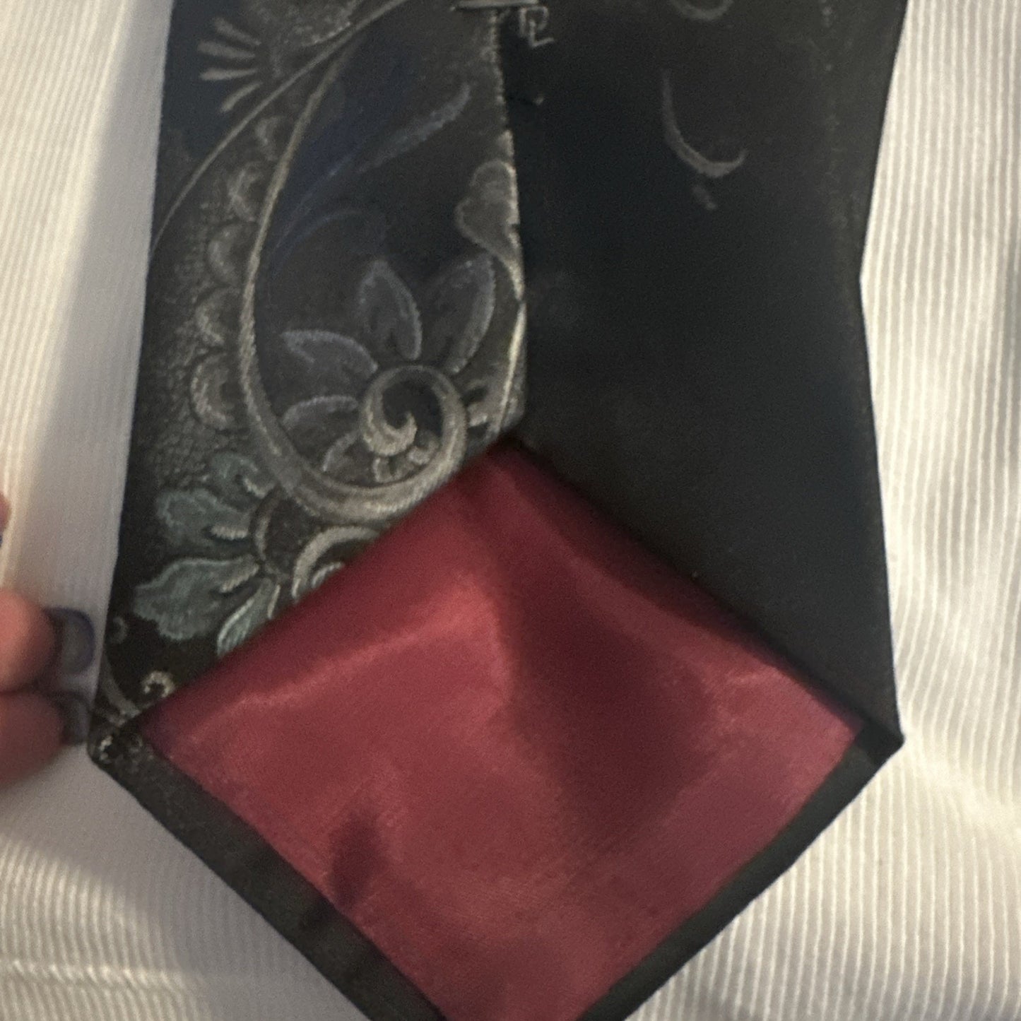 Vintage Don Loper Beverly Hills Silk Blend Neck Tie 57" Gray Paisley Pattern USA