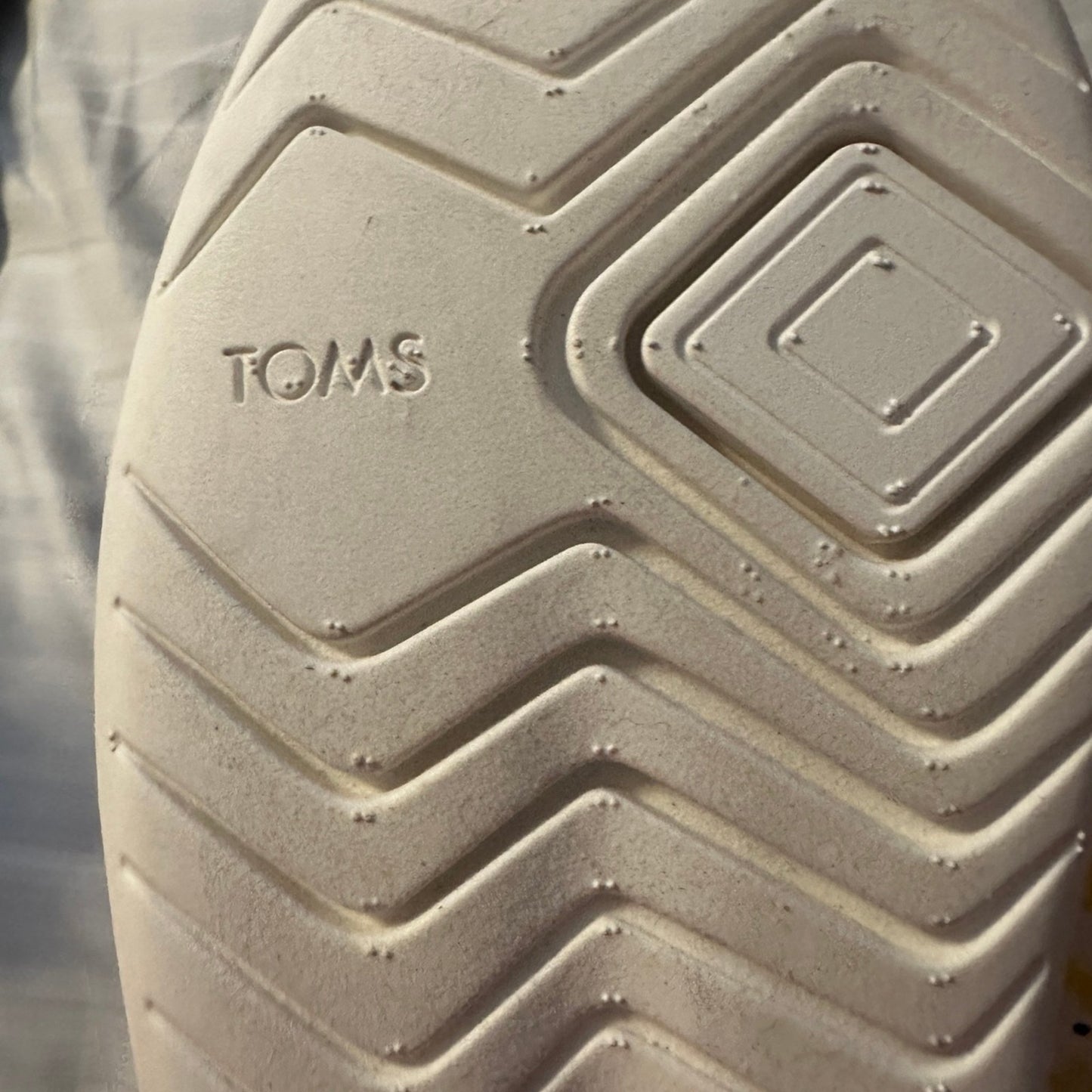 Toms Daisy Slip ons   Like new