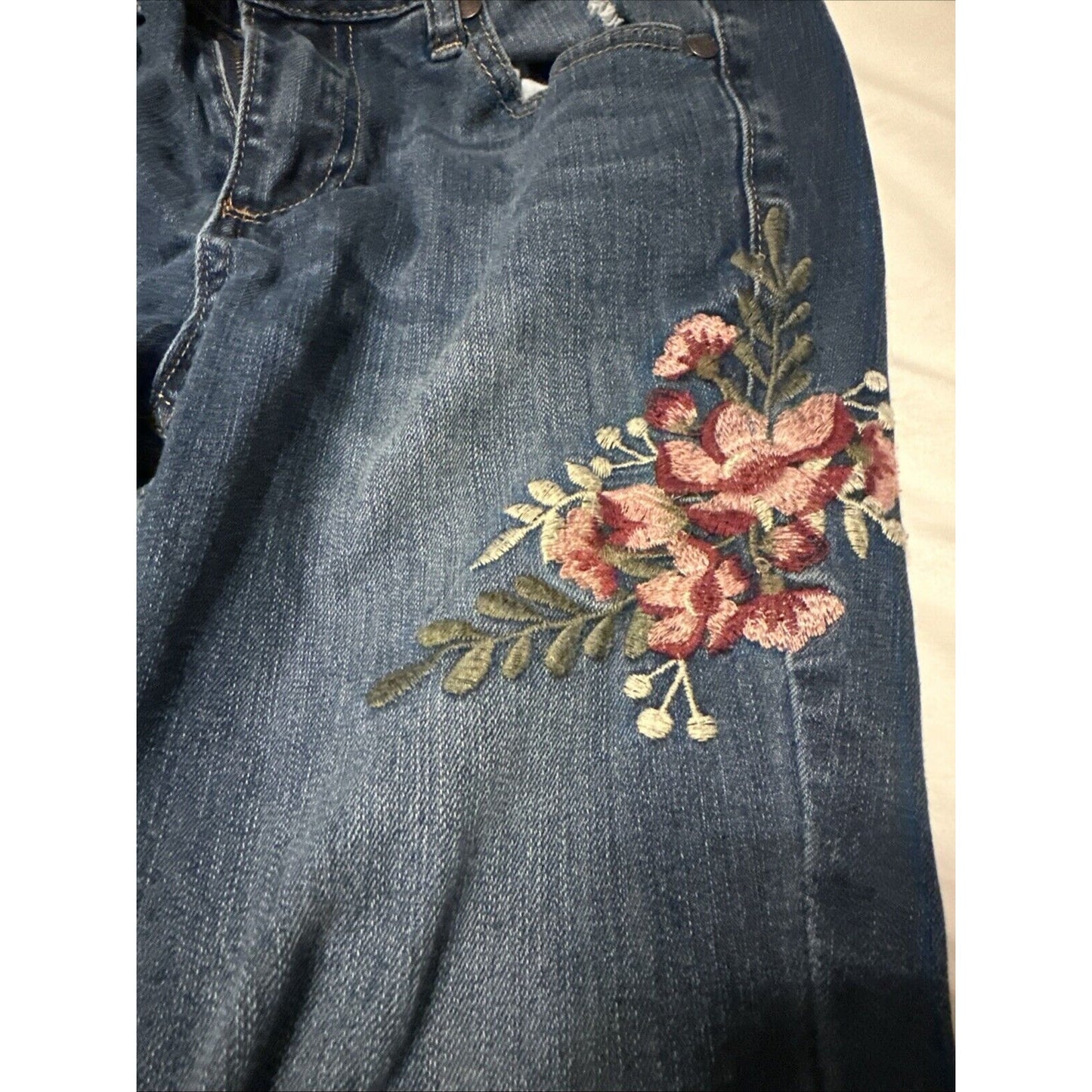 Harper Jeans Women's 28 Blue Denim Floral Stretch 5-Pockets Embroidered Skinny