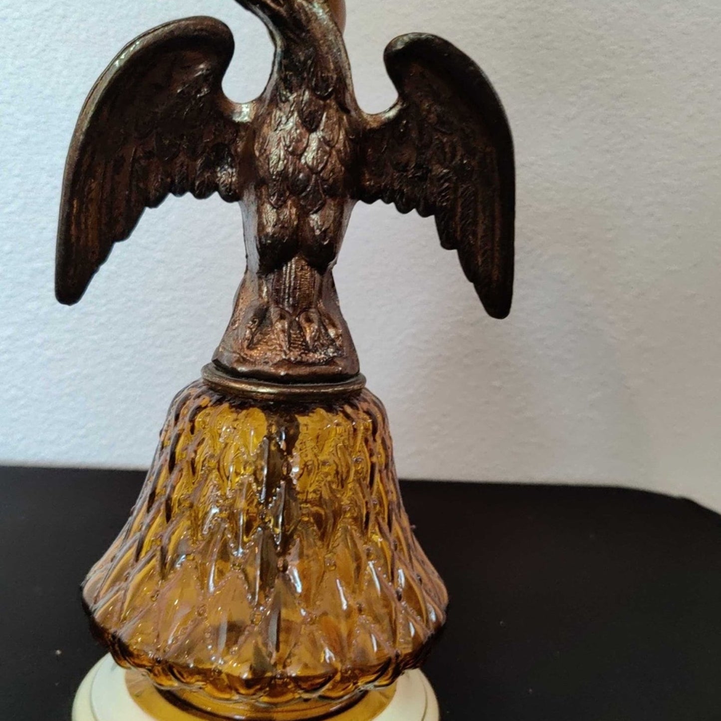 Vintage Mid Century  Eagle Art LAMP Tested Works. MCM