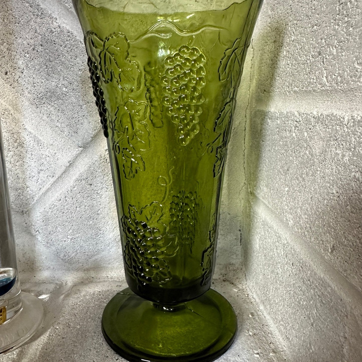 Vintage Indiana Glass Co. Colony Green Harvest Vase.  10 inches tall No chips