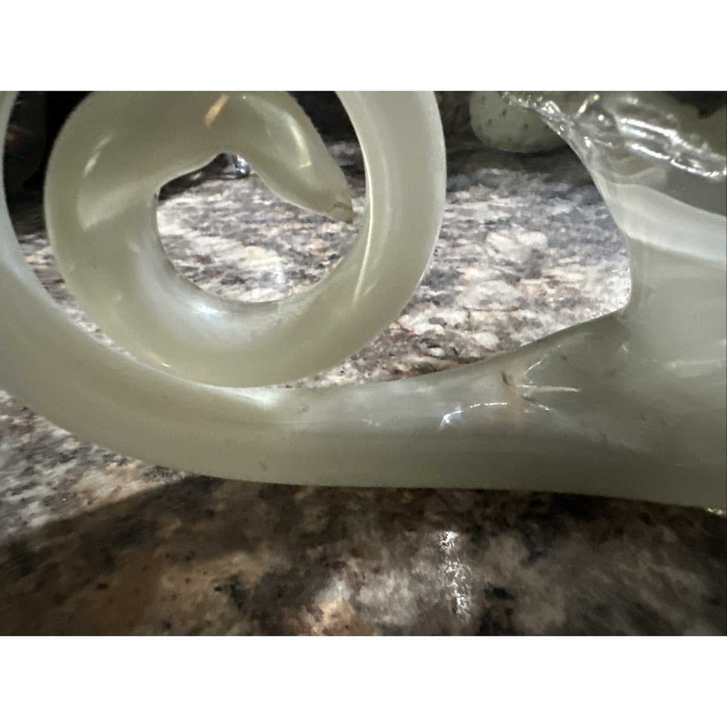 VINTAGE WHITE IRIDESCENT ART GLASS Vase Rare