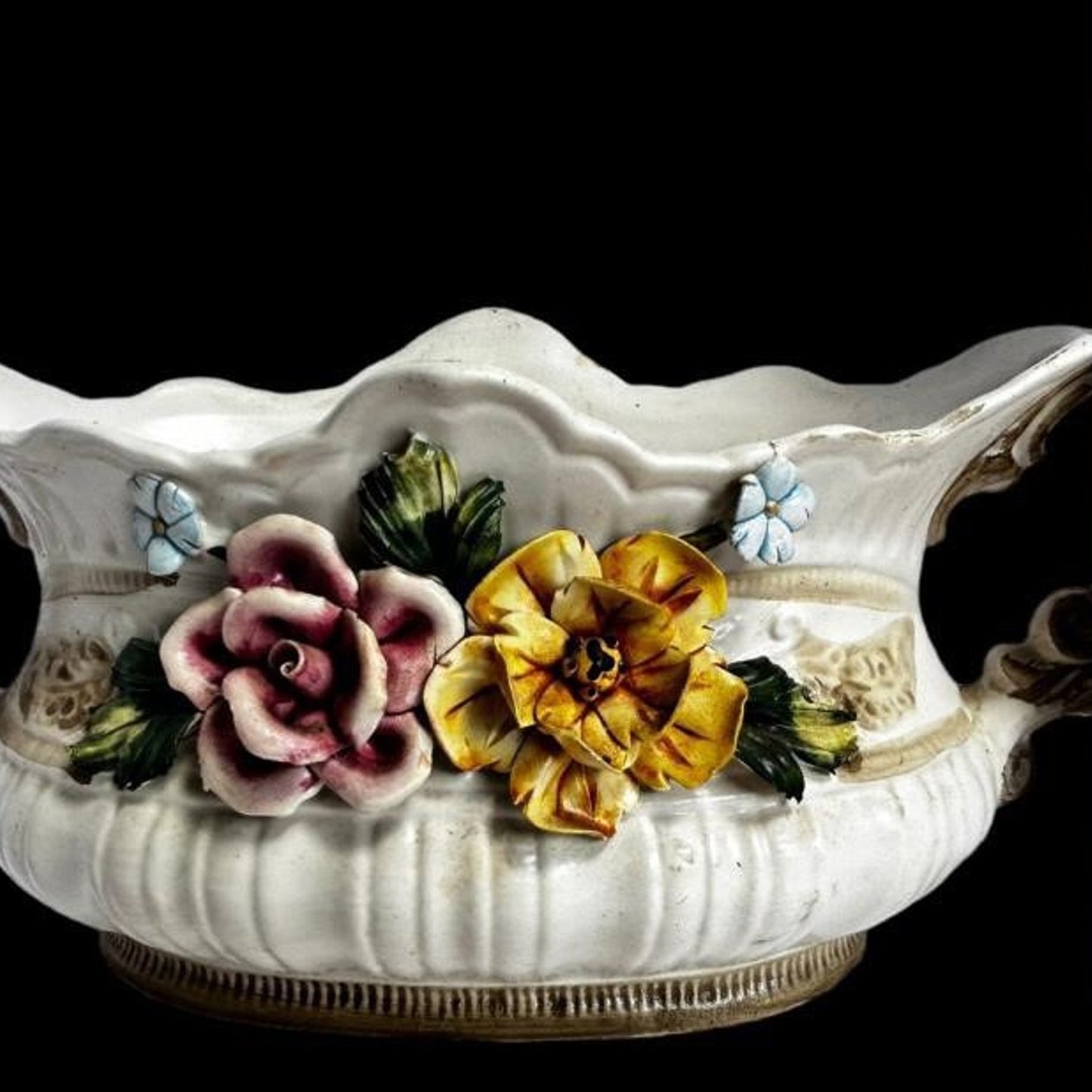 Capodimonte porcelain oval vase center 1317/2