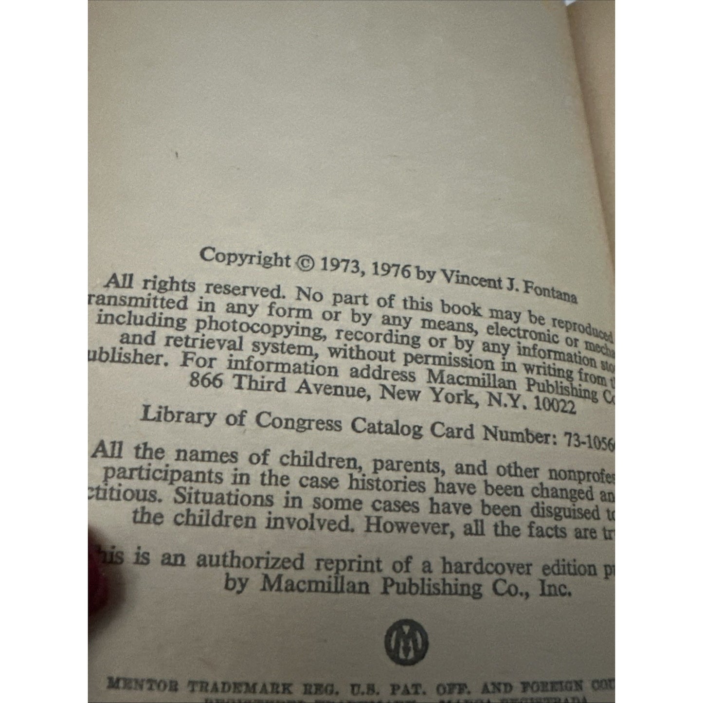 SOMEWHERE A CHILD IS CRYING - Vincent J. Fontana M.D. (1976 Paperback)