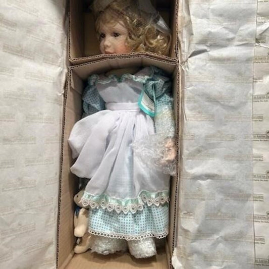The Ashton/Drake Galleries Doll Ashleigh in Box COA