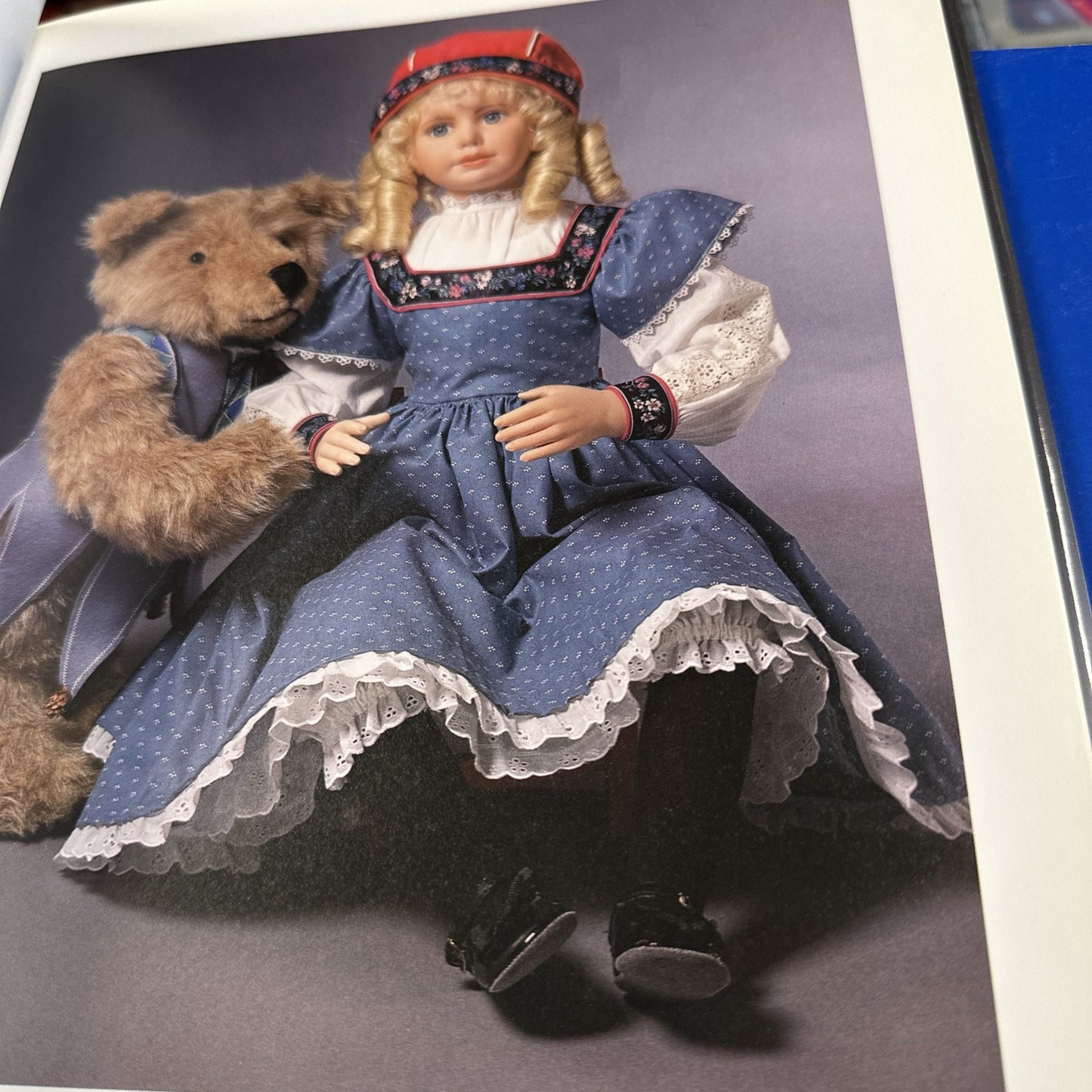 The World's Most Beautiful Dolls Book 1994 - By Joan Pursley & Karen Bischoff