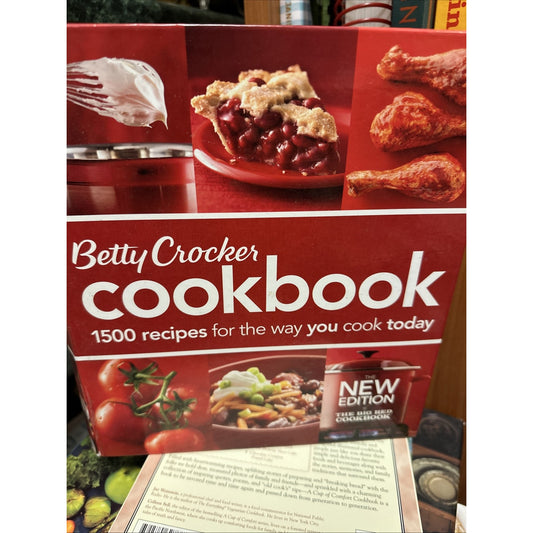 Betty Crocker Cookbook: 1500 Recipes for the Way You Cook Today by Betty Crocker