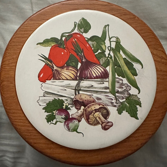 VTG Round Spice of Life Wood and Ceramic Trivet