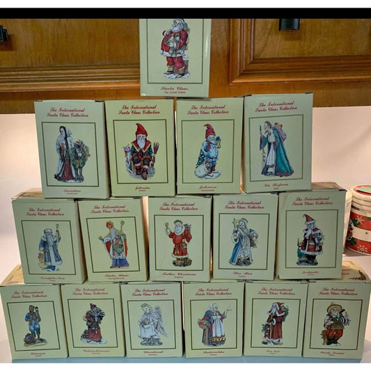 International Santa Claus collection of 16 Collectable Vintage Christmas