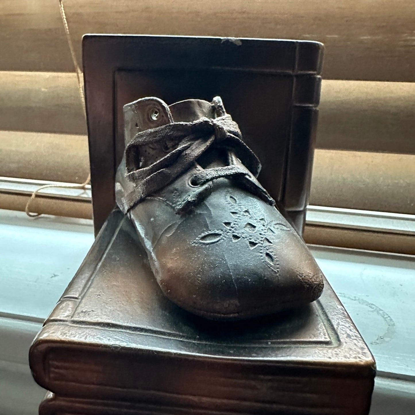 Vintage Copper baby Shoe bronzed bookend ( only 1) 5x6