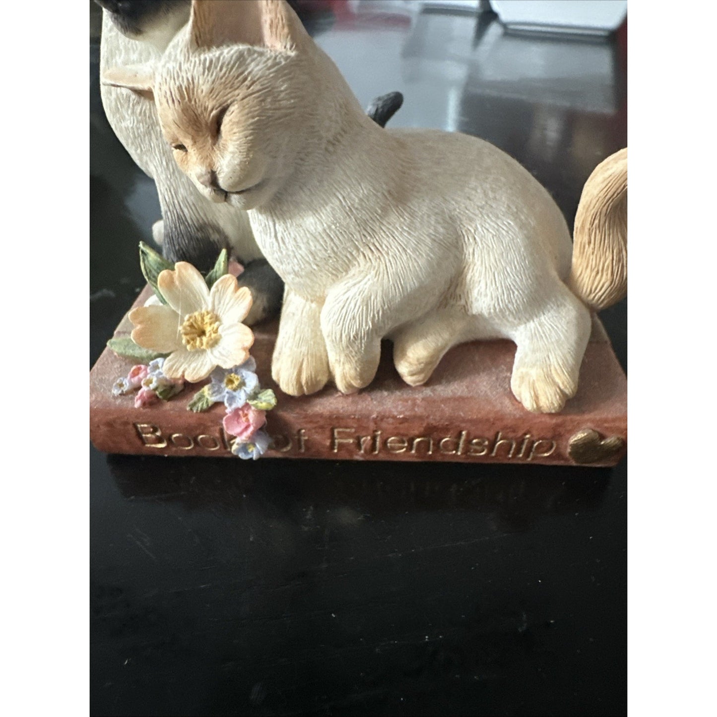 A Country Artist Kitten Tales Book of Friendship Cat Figurine CA04664