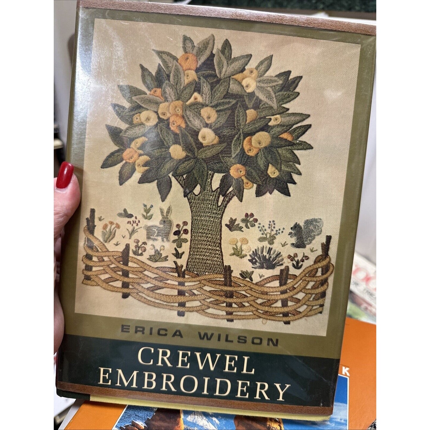 Crewel Embroidery by Erica Wilson 1962 Hardcover w Dust Jacket Teaching Manual